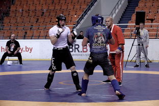 米兰体育官方网页版-搏击赛场竞争激烈运动精神展现，搏击比赛现场  第3张